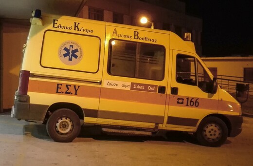 Τροχαίο στους Αγίους Αναργύρους: Δύο τραυματίες, ο ένας σοβαρά