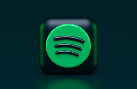 Η Spotify λέει ότι κατέβαλε πέρυσι 10 δισ. δολάρια σε δικαιώματα εν μέσω επικρίσεων από καλλιτέχνες
