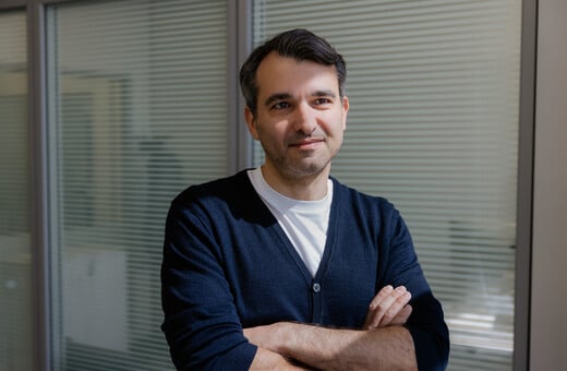 Μιχάλης Τσιντσίνης: «Σοβαρή ενημέρωση δεν σημαίνει και ξενέρωτη» Ή «Δεν λείπει η άποψη αλλά η έρευνα και η νηφάλια σκέψη»