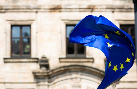 Ευρωβαρόμετρο: Οι πολίτες ζητούν από την ΕΕ προστασία και ενότητα