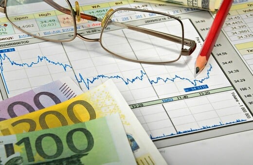 Κατώτατος μισθός: Τι σηματοδοτεί η αύξηση στα 880 ευρώ