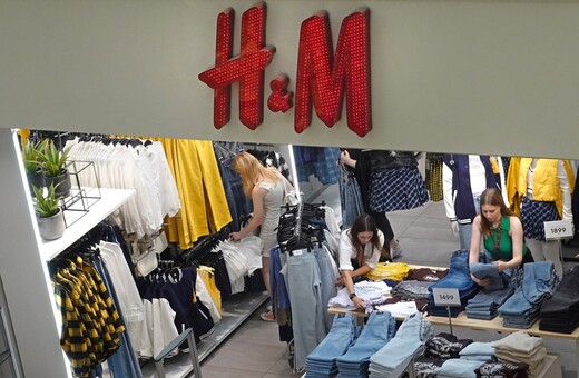 Η H&M θα χρησιμοποιήσει AI σωσίες μοντέλων σε διαφημίσεις και social media