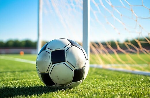 Πειραιάς: 21χρονος ποδοσφαιριστής πέθανε στο ημίχρονο αγώνα του ερασιτεχνικού πρωταθλήματος