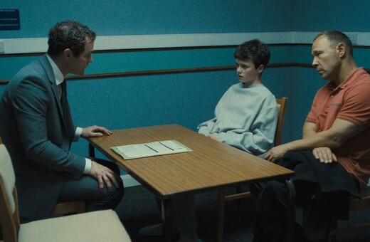 Adolescence: Η «Εφηβεία» του Netflix θα προβληθεί δωρεάν σε όλα τα γυμνάσια και λύκεια του Ηνωμένου Βασιλείου 