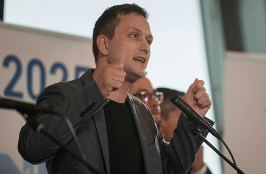 Ο νέος πρωθυπουργός της Γροιλανδίας απορρίπτει την τελευταία απειλή Τραμπ: «Δεν ανήκουμε σε κανέναν»