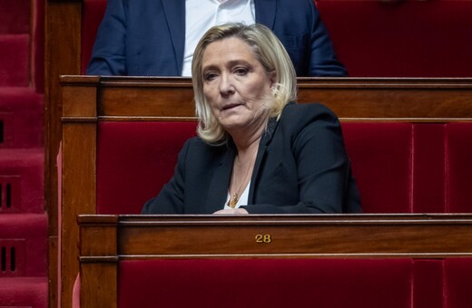 Βαρύτατες ποινές στη Μαρίν Λεπέν - Δεν θα είναι υποψήφια στις γαλλικές εκλογές του 2027