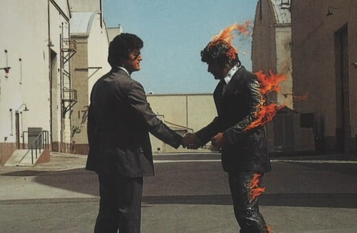 Pink Floyd: Η πραγματική ιστορία πίσω από τον φλεγόμενο επιχειρηματία του άλμπουμ «Wish You Were Here»