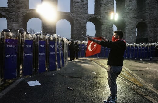 Τουρκία: Αποφυλακίστηκαν 93 ακόμη άτομα που συνελήφθησαν σε διαδηλώσεις για τον Ιμάμογλου