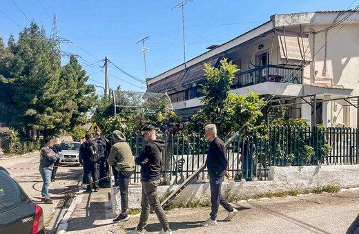 Αίγιο: Το ψυχιατρικό ιστορικό του 23χρονου και η διπλή δολοφονία με ξύλο τραπεζιου