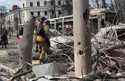 Ουκρανία: Διεθνής καταδίκη για τη ρωσική πυραυλική επίθεση στη Σούμι - «Μόνο παλιάνθρωποι δρουν έτσι»