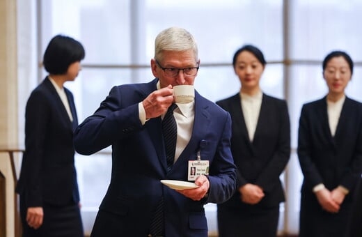 Η αινιγματική εμμονή του Tim Cook να προσπεράσει τη Meta και τον Mark Zuckerberg