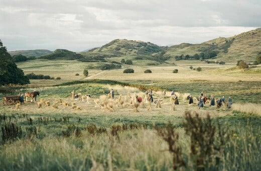 "Harvest', η νέα ταινία της Αθηνάς Ραχήλ Τσαγγάρη