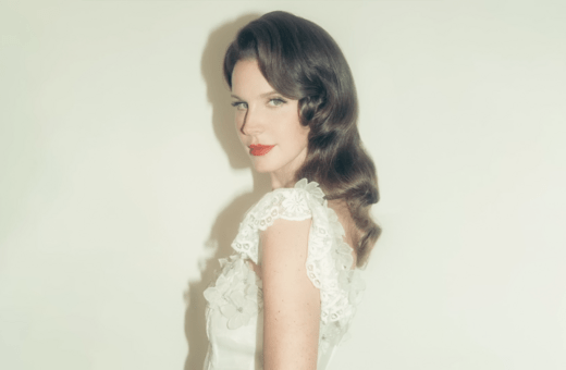 Η Lana Del Rey αποκαλύπτει την ιστορία πίσω από το «Bluebird»