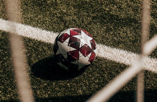 Bild: Η UEFA σκέφτεται να καταργήσει την παράταση 