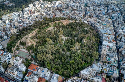 Χρυσοχοΐδης για Εξάρχεια: Η απαγόρευση εκδηλώσεων ισχύει μόνο για την παράνομη κατάληψη του «Εξωστρεφή»