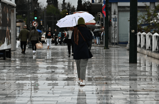 Ο καιρός σήμερα: Καταιγίδες και άνεμοι έως 9 μποφόρ