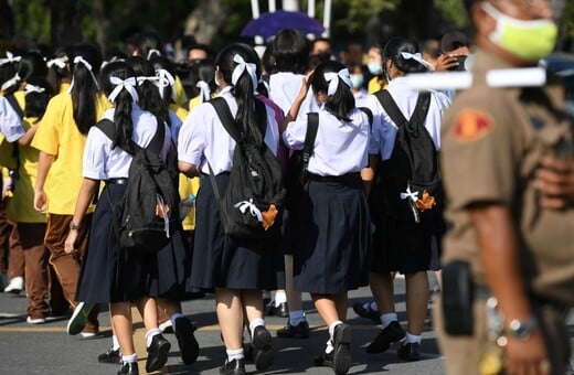 Μετά από 50 χρόνια, η Ταϊλάνδη καταργεί την ταπείνωση των μαθητών λόγω μήκους μαλλιών