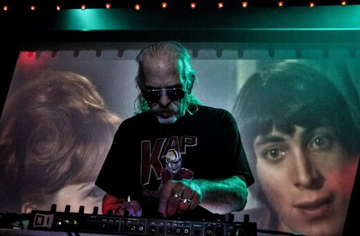66 ετών Dj