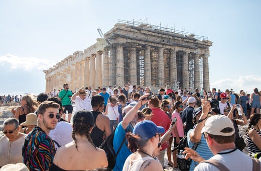 Μακρύ, δυστοπικό καλοκαίρι 