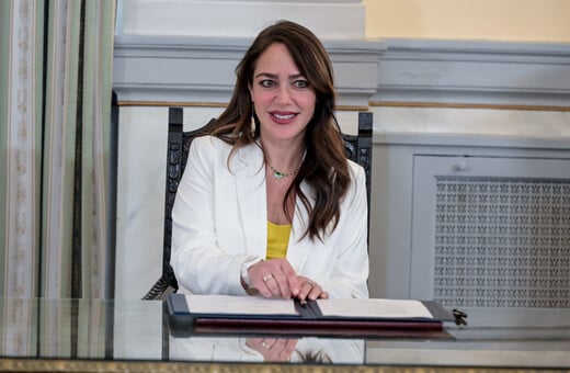 Με φόντο τη Γιορτή της Μητέρας, η Δόμνα Μιχαηλίδου μοιράστηκε την πρώτη φωτογραφία με τον γιο της