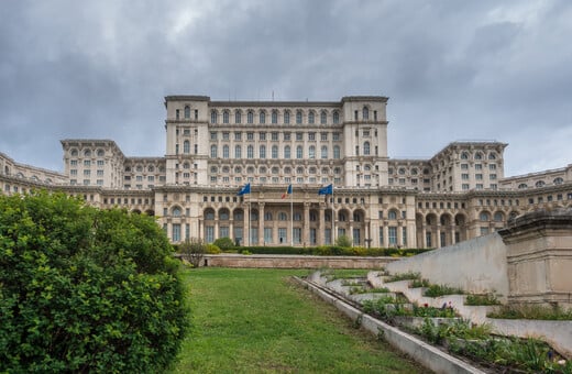 Πώς η Ρουμανία εξουδετέρωσε την απειλή της ακροδεξιάς στις προεδρικές εκλογές