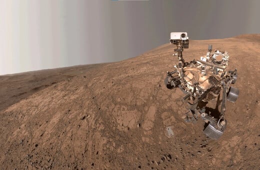 Selfie στον Άρη: Το Mars Perseverance της NASA κι ένας στρόβιλος σκόνης δίπλα του