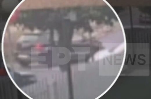 Τροχαίο στο Χαλάνδρι: Βίντεο από τη στιγμή που ο 49χρονος καταρρέει μετά την πτώση πάνω στη στάση