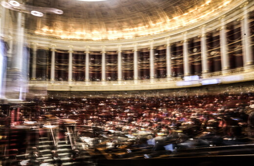 Γαλλία: Η νομιμοποίηση της υποβοηθούμενης ευθανασίας ψηφίστηκε από την Εθνοσυνέλευση