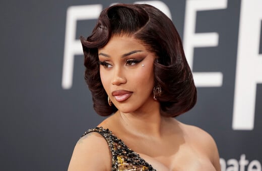 Cardi B: Σε σχέση με παίκτη του NFL μετά το διαζύγιο από τον Offset