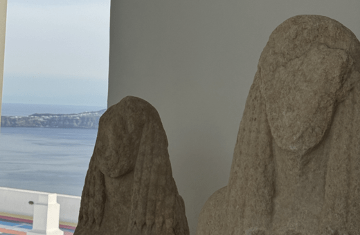 Σαντορίνη: Η έκθεση «Κυκλαδίτισσες» εγκαινιάζει το νέο Αρχαιολογικό Μουσείο Θήρας