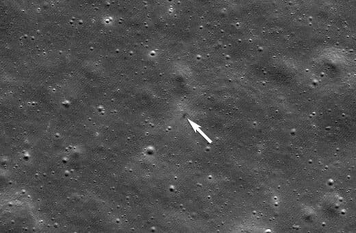 NASA: Νέες εικόνες από τη συντριβή του ιαπωνικού ρόβερ στη Σελήνη