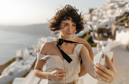Ο τουρισμός του TikTok: «Ναι» στο ακατέργαστο και άγνωστο, «όχι» στην τελειότητα του Instagram 