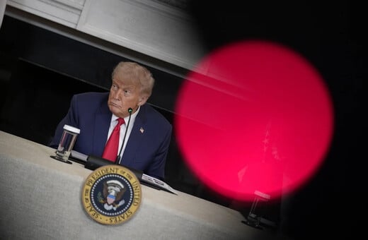 Ρήγμα στο MAGA μετά τα χτυπήματα Τραμπ στο Ιράν - Οργή για την εγκατάλειψη του «America First»