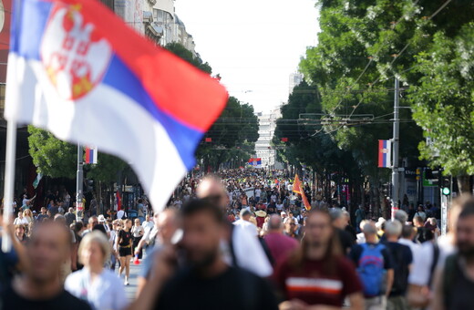 Σερβία: Δεκάδες χιλιάδες διαδήλωσαν στην «καρδιά» του Βελιγραδίου - «Είμαστε εδώ γιατί δεν αντέχουμε άλλο»