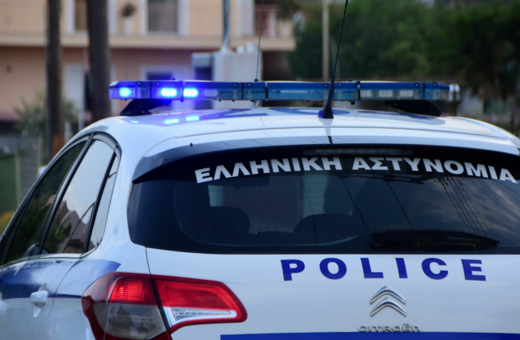 Επίθεση με μαχαίρι στη Λέσβο: Η υπεράσπιση του 32χρονου ισχυρίζεται πως το θύμα τραυματίστηκε από σπασμένα μπουκάλια