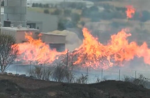 Φωτιά σε εργοστάσιο ξυλείας στις Σέρρες - Μήνυμα 112 στους κατοίκους