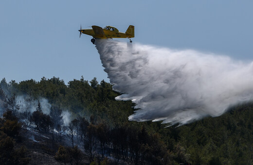 Φωτιά τώρα στον Αρχάγγελο Λακωνίας – Μήνυμα 112 στους κατοίκους για εκκένωση του οικισμού