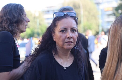 Δίκη για τη γυναικοκτονία της Κυριακής Γρίβα: Με φωτογραφίες του παιδιού της, καταθέτει η μητέρα της