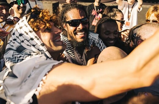 Bob Vylan: Μετά το Glastonbury, στο Release Athens – Το μήνυμά τους στο ελληνικό κοινό