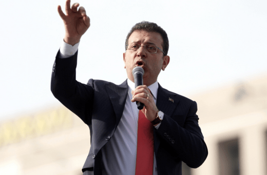 Εκρέμ Ιμάμογλου: Ο δήμαρχος Κωνσταντινούπολης κατηγορείται (και) για πλαστογραφία πτυχίου
