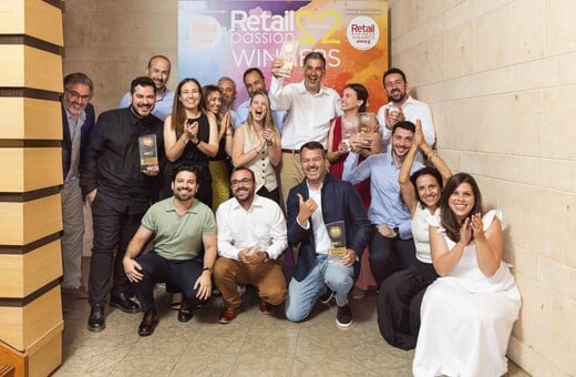 Η Πλαίσιο ανακηρύχθηκε Retailer of the Year