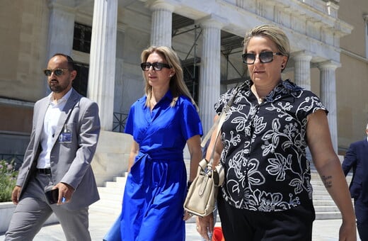 Η Καρυστιανού κατέθεσε υπόμνημα για κατάργηση της βουλευτικής ασυλίας