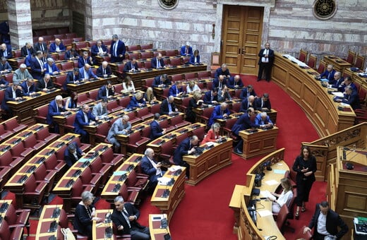 Βουλή: Υπερψηφίστηκε η τροπολογία για το μεταναστευτικό με 177 «ναι»