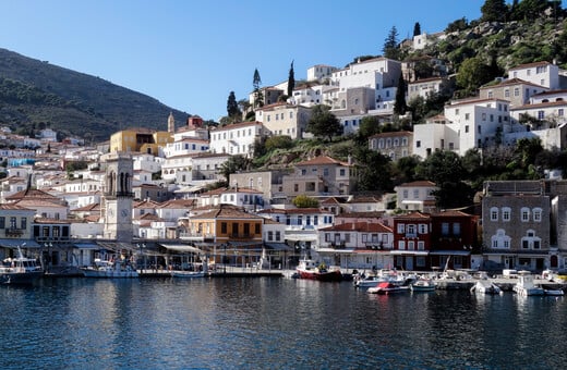 Ύδρα: Μόνο με άδεια μέσω gov.gr τα οχήματα στο νησί – Ποιοι εξαιρούνται, πώς γίνεται η αίτηση