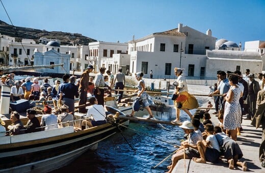 Ένας κανονικός αφελληνισμός