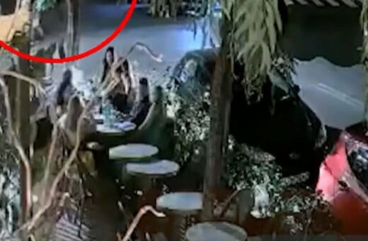 Τροχαίο στο Κολωνάκι: Βίντεο από στιγμή που το τζιπ πέφτει πάνω στο εστιατόριο