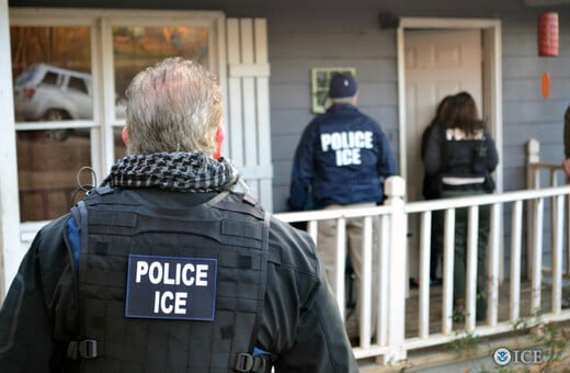 Καταγγελίες για τη δράση της ICE κατά μεταναστών στις ΗΠΑ: «Μας κυνηγούν σαν ζώα»