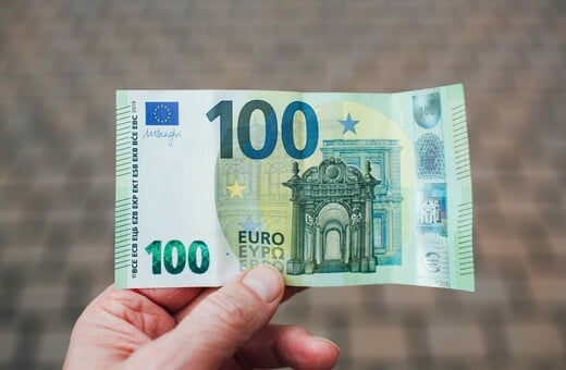 Επίδομα 100 ευρώ: Πάνω από 96.000 αιτήσεις – Πότε πληρώνονται οι δικαιούχοι
