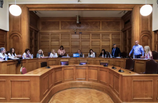 Προανακριτική για Τέμπη: Αποχώρησαν ΠΑΣΟΚ και ΣΥΡΙΖΑ 
