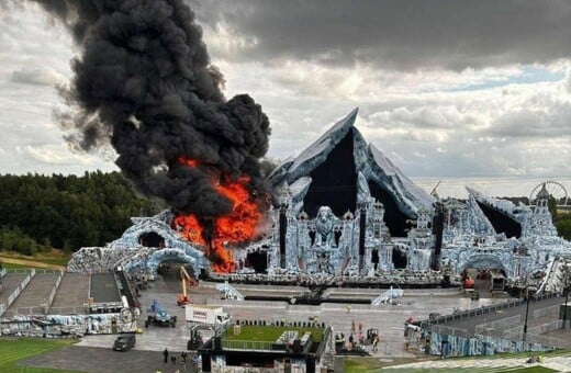Tomorrowland: Οι διοργανωτές λένε ότι το φεστιβάλ θα γίνει μετά την καταστροφή της κεντρικής σκηνής από πυρκαγιά
